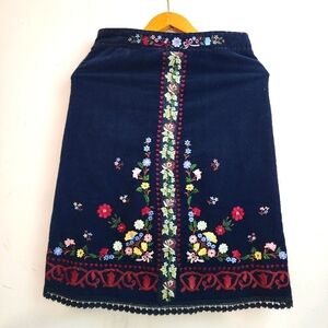 Anthropologie Sleeping on snow embroidered skirt Size 4 black multicolored